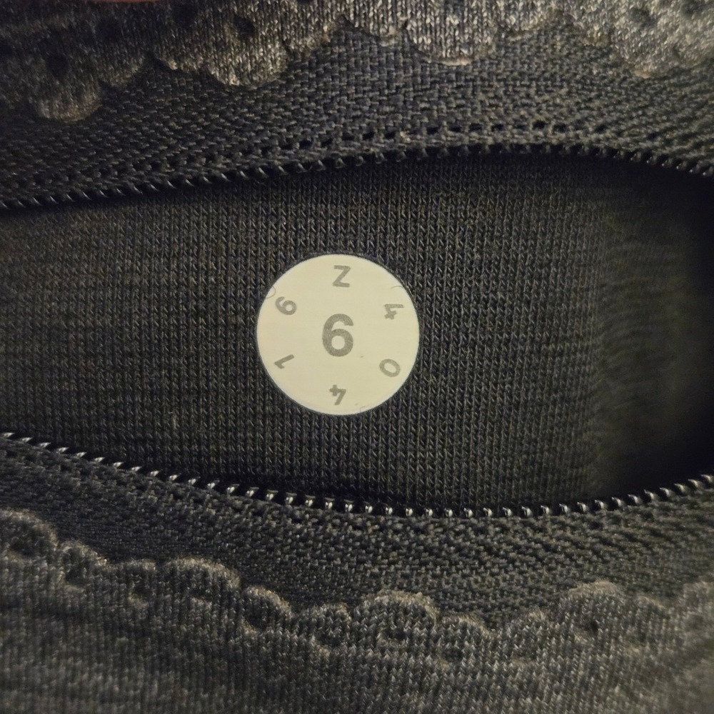 Lululemon Women's On Track Tight Leggings Heathered Black Gray 6 Athleisure Yoga - Picture 9 of 9